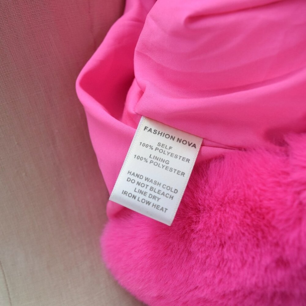 NWT Fashion Nova Jacket hot Pink Faux-Fur Oversized Coat - Picture 6 of 6